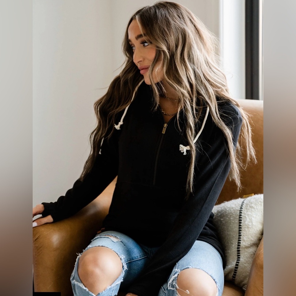 BNWT Ampersand Avenue HalfZip Sweatshirt in Cozy Cutie New Moon